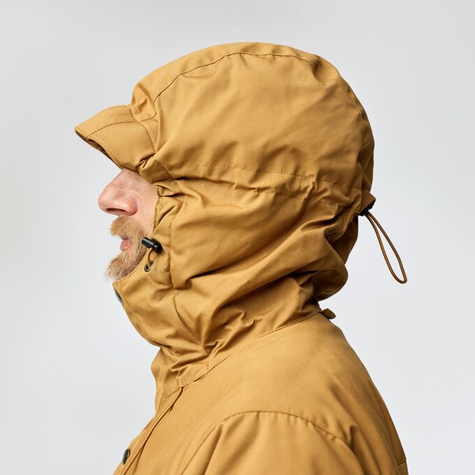 skogso_padded_jacket_m_82279-232_i_model_fjr.jpg