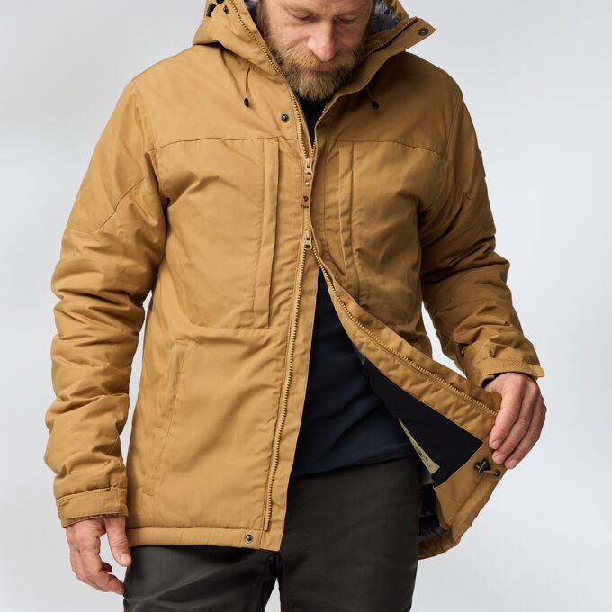 skogso_padded_jacket_m_82279-232_k_model_fjr.jpg